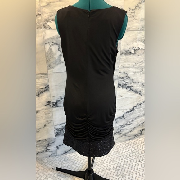 Elegant evening dress - Picture 5 of 5